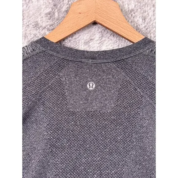 Lululemon Shirt XL Mens Metal Vent Tech Short Sleeve Activewear - Picture 4 of 8